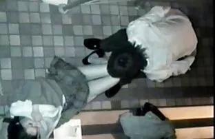 XXX ფულზე, მონა