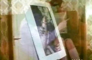 XXX მოშარდვა, ხვრელიანი კედელი